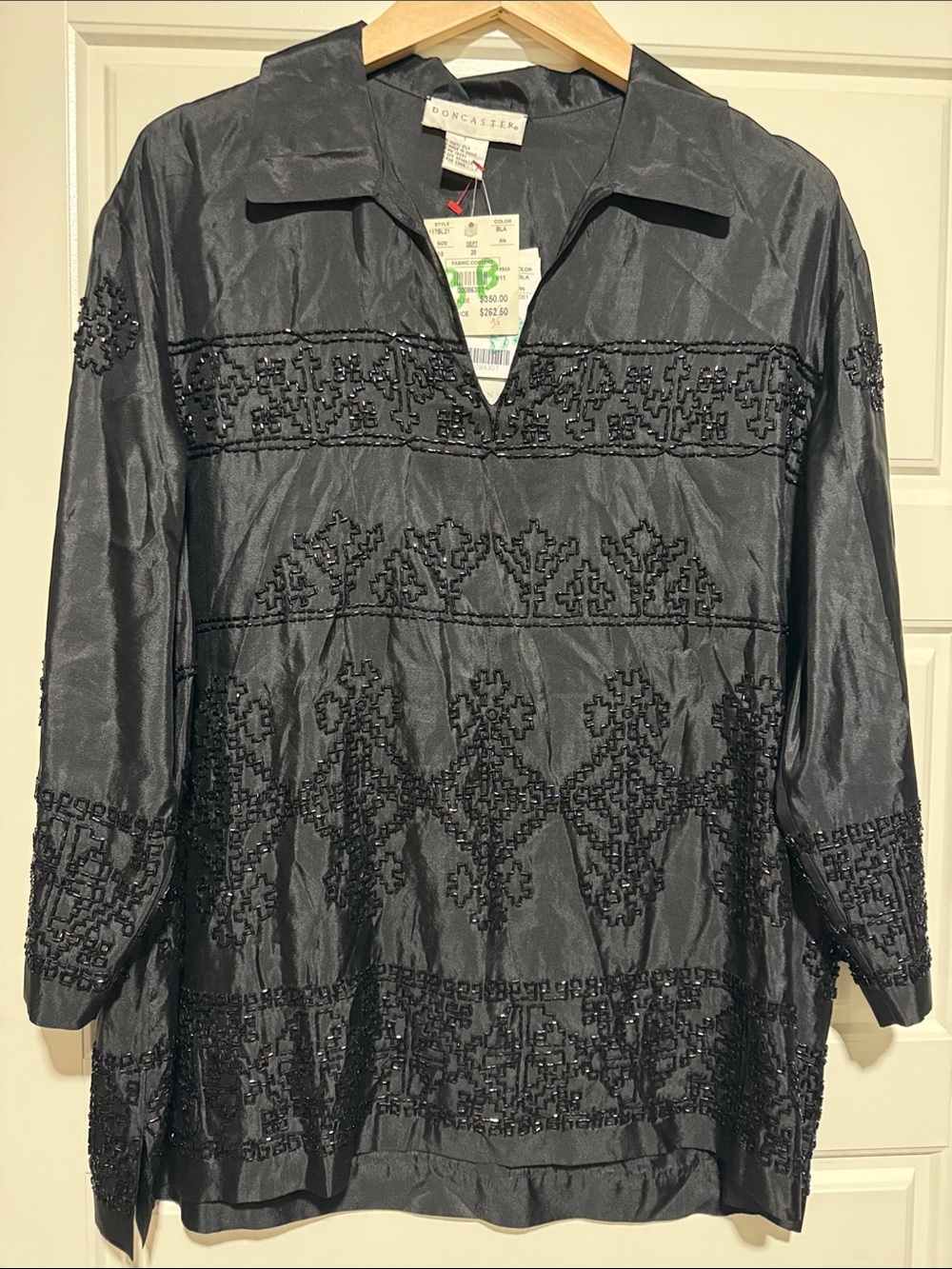 Doncaster Vintage Black Silk 3/4 Sleeve Collared Beautiful Beaded Top new 10